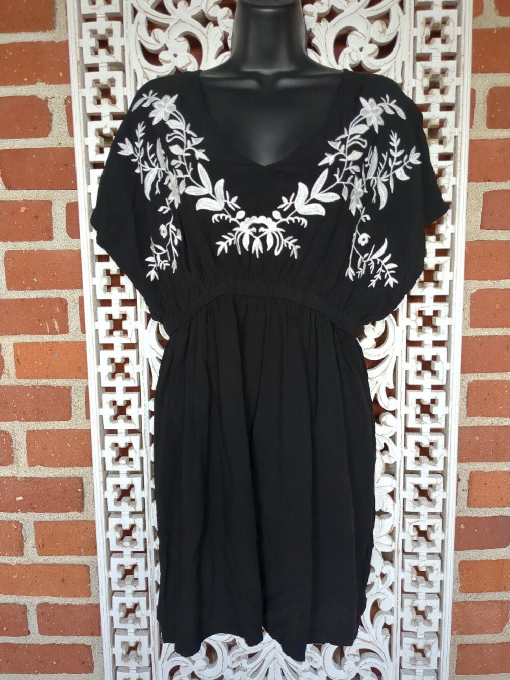M Cute Short Sleeve with Floral Embroidery Mini Dress Swim Cover Up